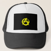 Anarcho Capitalism Black and Yellow Flag Trucker Pet (Voorkant)