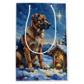 Anatolian Shepherd Dog Bewaakt Kerststal Medium Cadeauzakje (Voorkant)