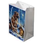 Anatolian Shepherd Dog Guarding Nativity Scene Medium Cadeauzakje (Achterkant Gekanteld)