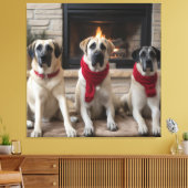 Anatolische herder bij de open haard Kerstmis Canvas Afdruk (Insitu (Woonkamer))