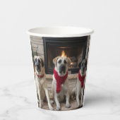 Anatolische herder bij de open haard Kerstmis Papieren Bekers (Achterkant)