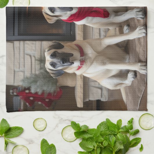 Anatolische herder bij de open haard Kerstmis Theedoek (Gevouwen)