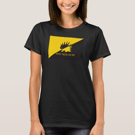 Ancap vlag Porcupine logo Gadsden vlag parodie mem T-shirt (Voorkant)