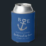 Anchor Heart Romantic Blue Nautical Wedding Silver Blikjeskoeler<br><div class="desc">Blauw en zilver nautische bruiloft gunst of bruidsfeestgeschenk kan koeler met een gouden anker met een hart aan de bovenkant en de monogram initialen van het paar,  namen,  trouwdatum,  en romantische "verankerd in liefde" bewerkbare citaatformulering.</div>