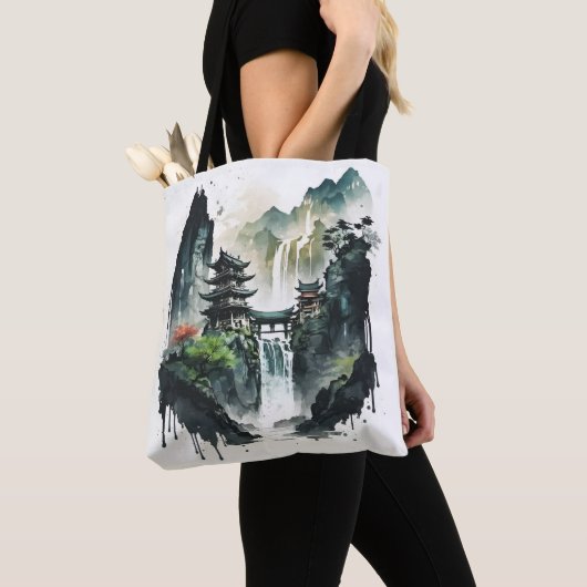 Ancient Chinees inklandschap met waterval Tote Bag (Dichtbij)