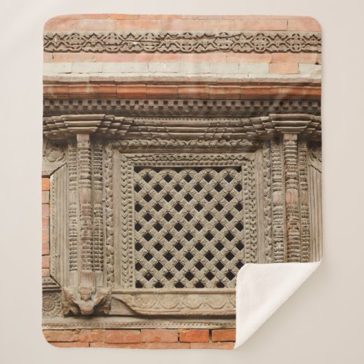 Ancient window in Nasal Chowk Courtyard of Hanuman Sherpa Deken (Voorkant)