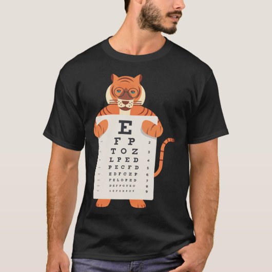 and Cute Tiger with Glasses holding an Eye Chart   T-shirt (Voorkant)