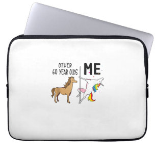 Andere Eenhoorn 60 Jaar Oud Verjaardag En Mij Cade Laptop Sleeve