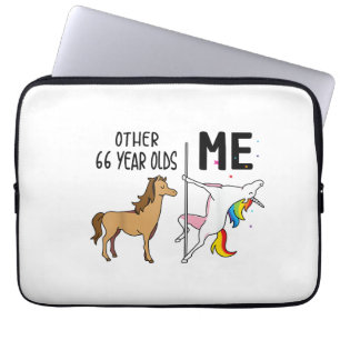 Andere Eenhoorn 66 Jaar Oud Verjaardag En Mij Gesc Laptop Sleeve