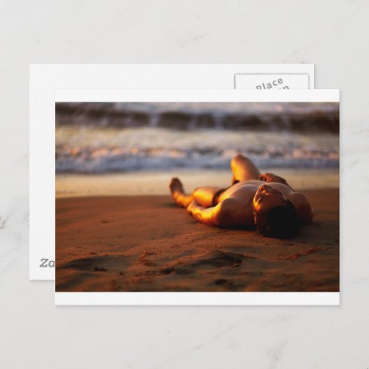 Andre slaapt op strand Sunset Briefkaart (Voorkant / Achterkant)