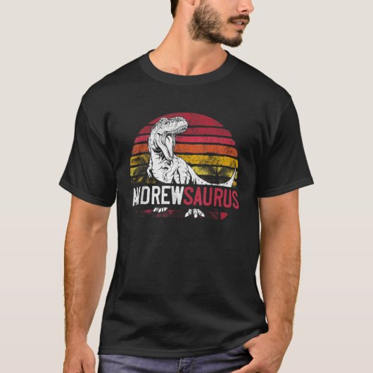 Andrew Saurus Funny Personalized Dinosaur T Rex Na T-shirt (Voorkant)