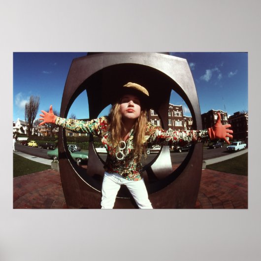 Andy Arms Outstretched Poster (Voorkant)