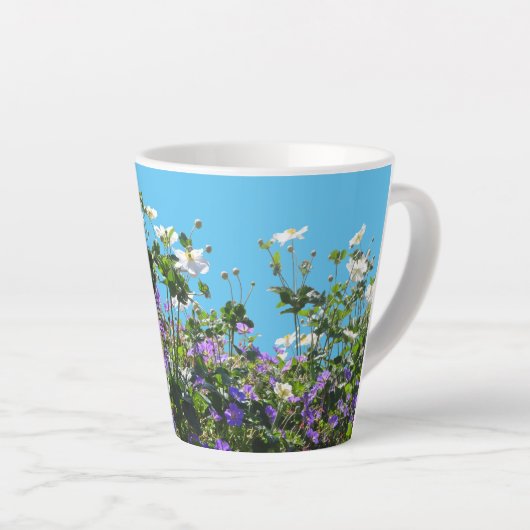Anemone en Geranium Cust. Blauwe latte Mok (Rechterhoek)