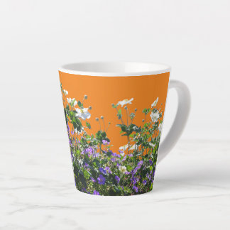 Anemone en Geranium Cust. Oranje latte Mok