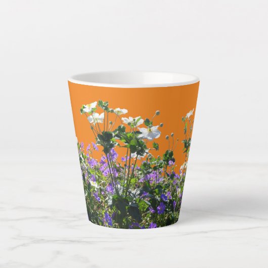 Anemone en Geranium Cust. Oranje latte Mok (Voorkant)