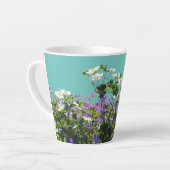 Anemone en Geranium Cust. Turqoise Latte Mok (Linkerhoek)