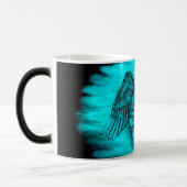 Angel Eros in Liefde, zwart en groen ontwerp Magische Mok (Links)