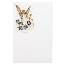Angel met Cross en Clematis Flowers