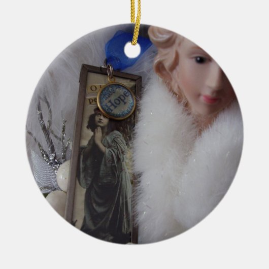 Angel of Hope Ornament (Voorkant)