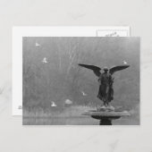 Angel Sculpture in Pond Briefkaart (Voorkant / Achterkant)
