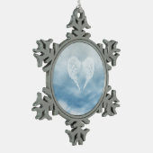 Angel Wings in Cloudy Blue Sky Tin Sneeuwvlok Ornament (Links)