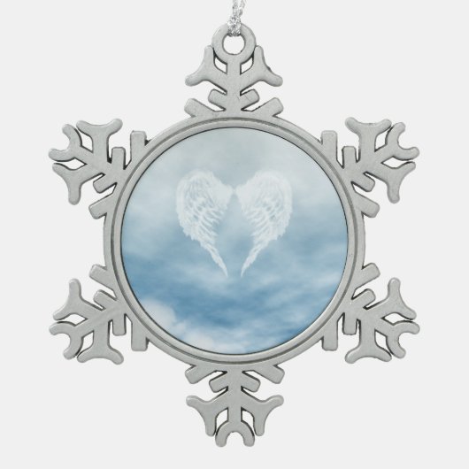 Angel Wings in Cloudy Blue Sky Tin Sneeuwvlok Ornament (Voorkant)