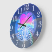 Angel Wings Wrapped Around a Heart Grote Klok (Hoek)