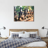Angkor Thom Goden Beelden  Canvas Afdruk (Insitu (Slaapkamer))