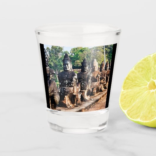 Angkor Thom Goden Beelden Shot Glas (Voorkant)