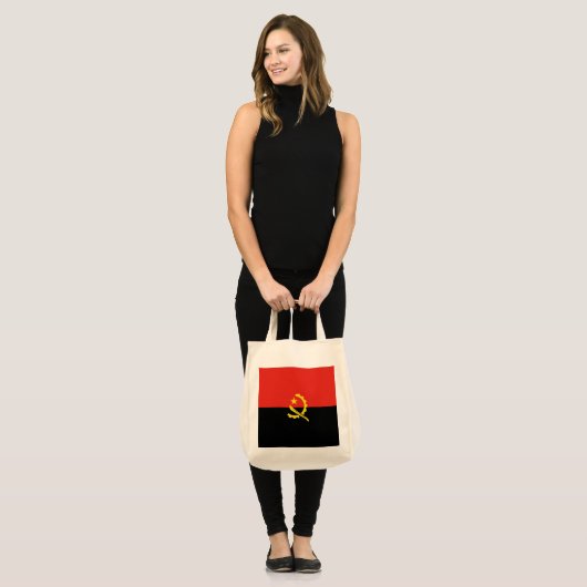 Angolese vlag tote bag (Voorkant (model))