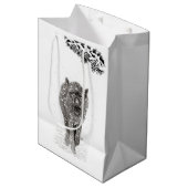 Angry Black Wolf in sneeuw, wilde winter Medium Cadeauzakje (Voorkant Gekanteld)