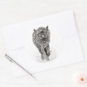 Angry Black Wolf in sneeuw, wilde winter Ronde Sticker (Envelop)