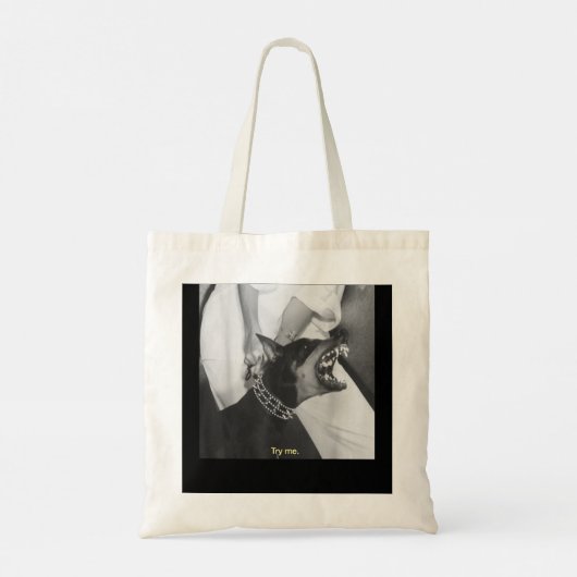 Angry Doberman Probeer me Tote Bag (Achterkant)