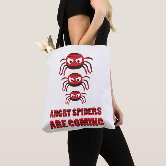 Angry spinnen komen op T-Shirt Tote Bag (Dichtbij)