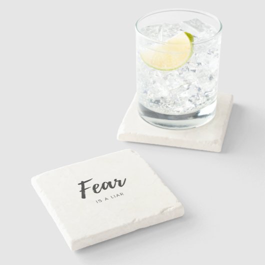 Angst is een leugenaar - Positief citaat Stenen Onderzetter (Zijkant)