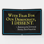 Angst voor onze democratie is een andersdenkende t spandoek (Horizontaal)