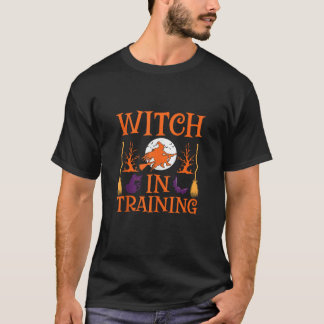 Angstaanjagend op haar bezemsteel Halloween-feest T-shirt