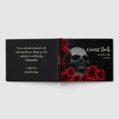 Angstaanjagende bloemengotische schedel en rode ro gastenboek (Volledig)