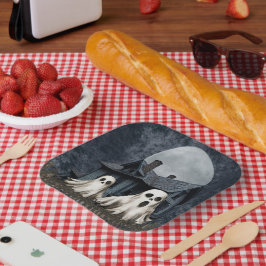 Angstaanjagende witte geesten op een spookachtige  papieren bordje