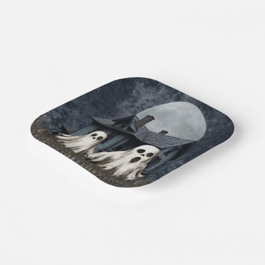 Angstaanjagende witte geesten op een spookachtige  papieren bordje (Gebogen)