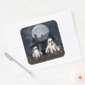 Angstaanjagende witte geesten op een spookachtige vierkante sticker (Envelop)