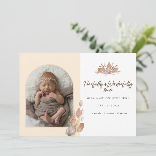 Angstvallig & Wondermooi Gemaakte Baby Aankondigin Kaart (Staand voorkant)