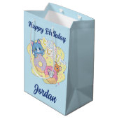 Anime Donut Delights beroemd gemaakt door Tom, Jer Medium Cadeauzakje (Achterkant Gekanteld)