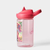  anime meisje in roze vlechten waterfles (Links)