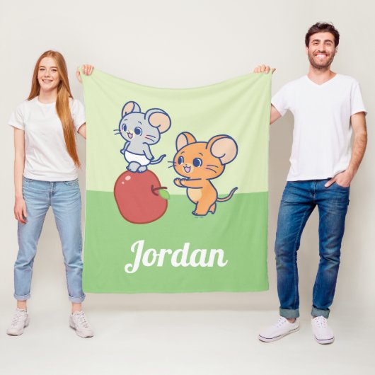 Anime Tuffy en Jerry Apple aan het rollen Fleece Deken (In situ)