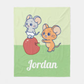 Anime Tuffy en Jerry Apple aan het rollen Fleece Deken (Voorkant)