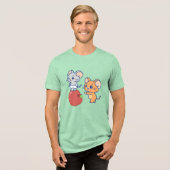 Anime Tuffy en Jerry Apple aan het rollen Tri-Blend Shirt (Voorkant volledig)