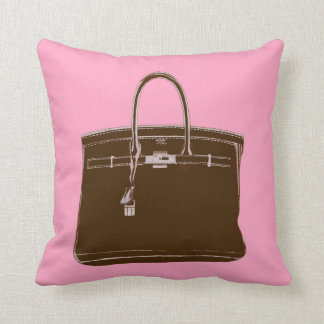 Annechovie Brown Bag on Pink Pillow Kussen