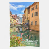 Annecy Old Town, Frankrijk Theedoek (Verticaal)