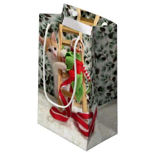 Annie en Elf Kerstmis - Cat/Kitten Gift Bag Klein Cadeauzakje (Voorkant Gekanteld)